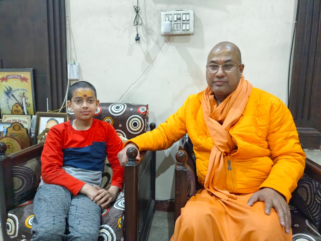 महंत श्री योगेश पूरी जी महाराज